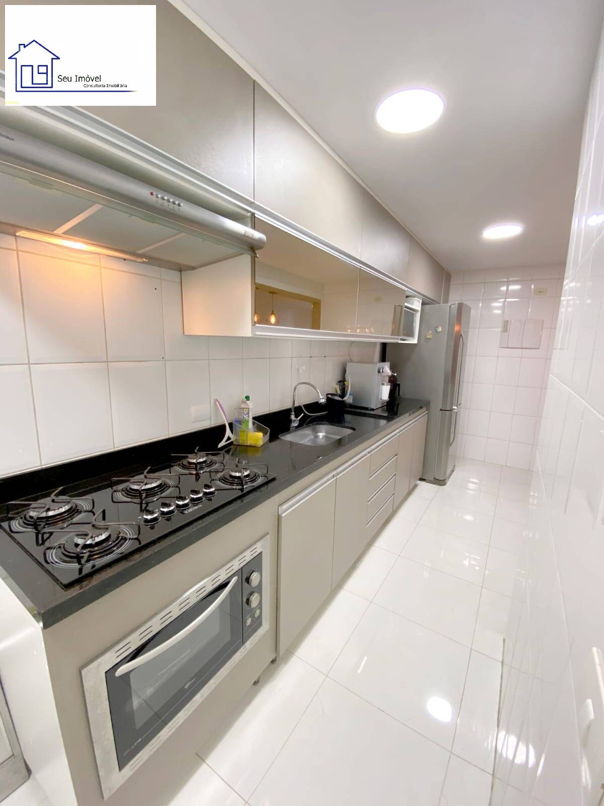 Apartamento à venda com 3 quartos, 84m² - Foto 9