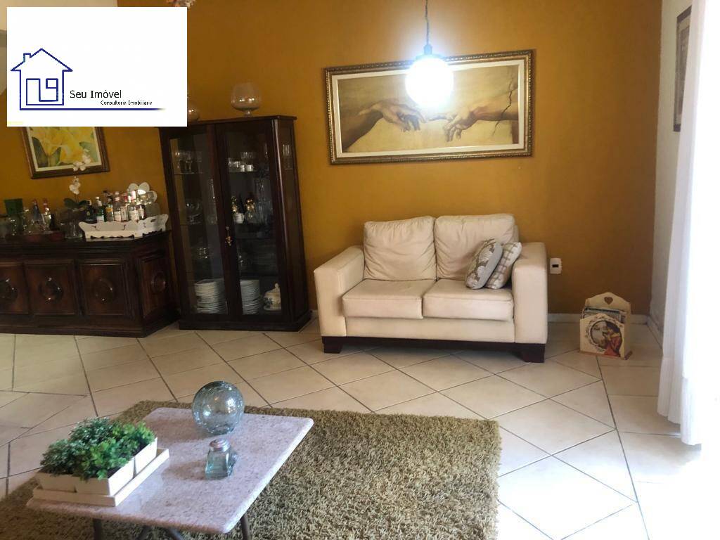 Casa à venda com 4 quartos, 200m² - Foto 7