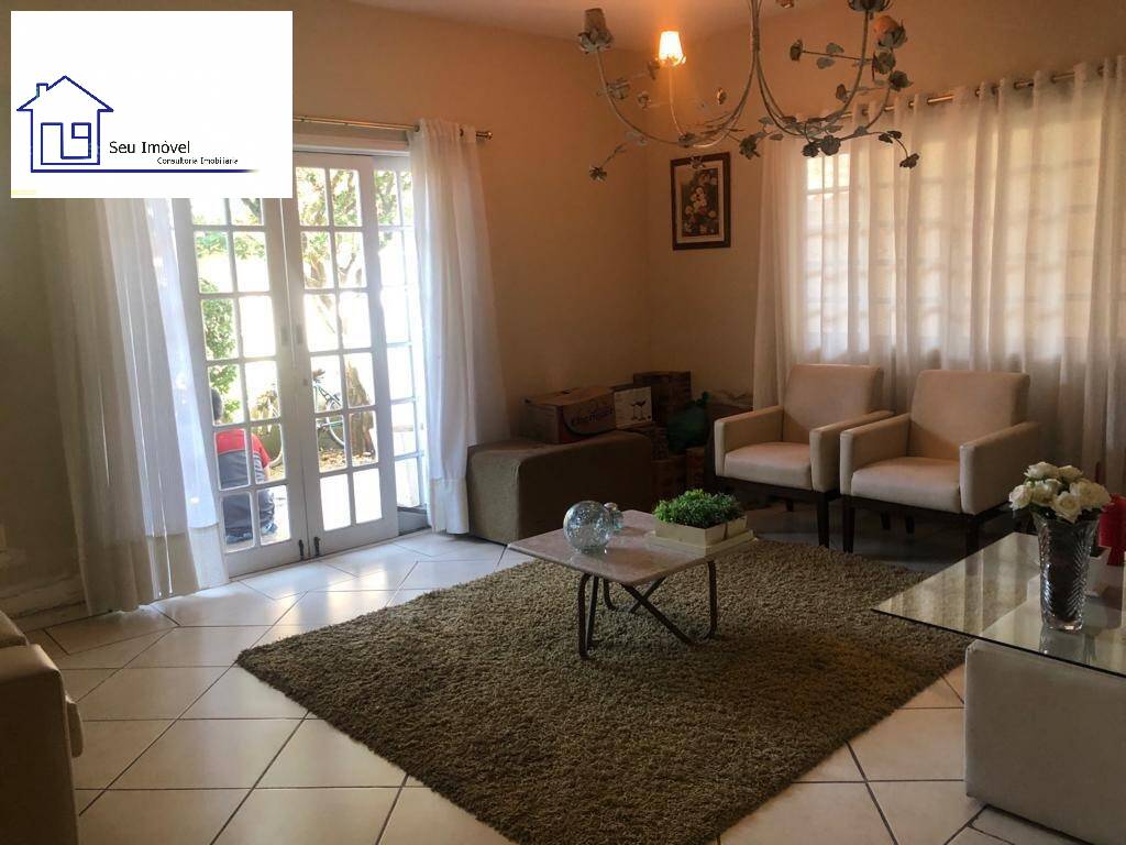 Casa à venda com 4 quartos, 200m² - Foto 5