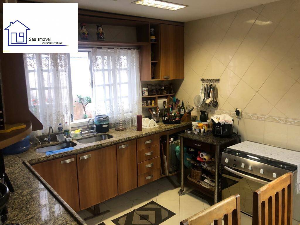 Casa à venda com 4 quartos, 200m² - Foto 10