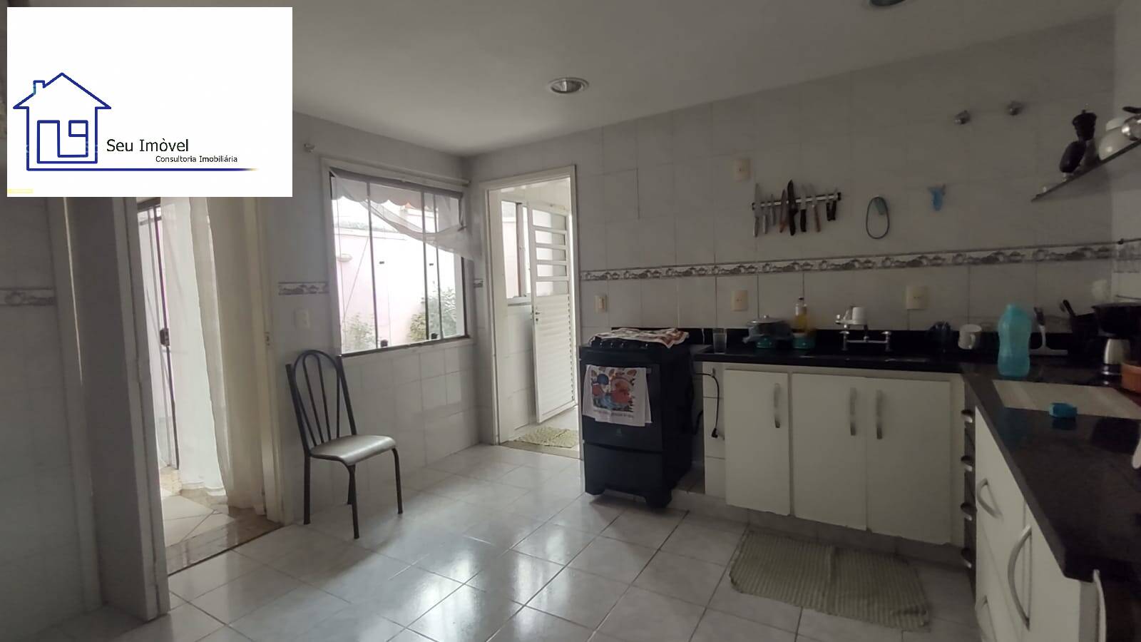 Casa à venda com 3 quartos, 180m² - Foto 7