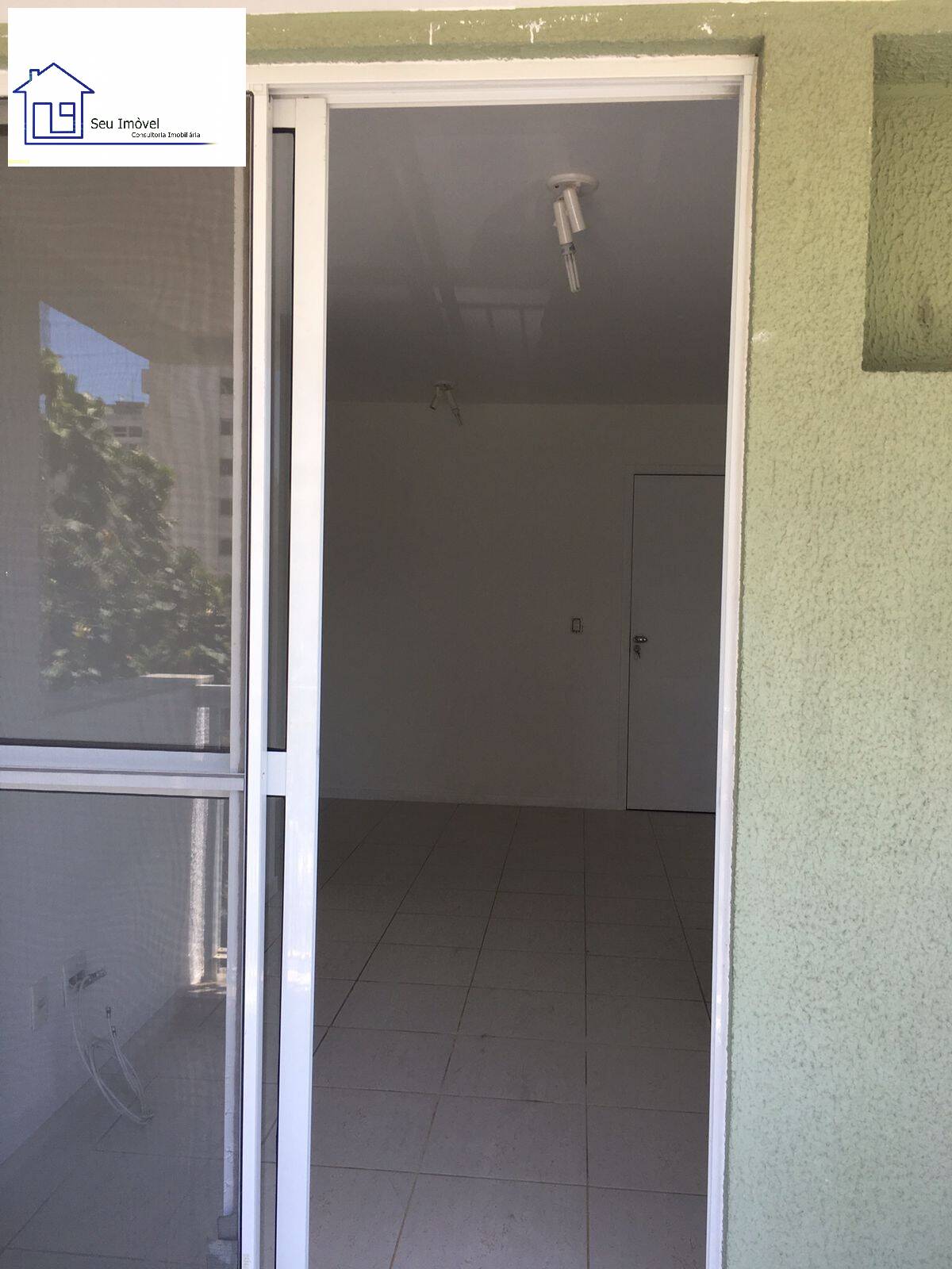 Apartamento à venda com 2 quartos, 65m² - Foto 3