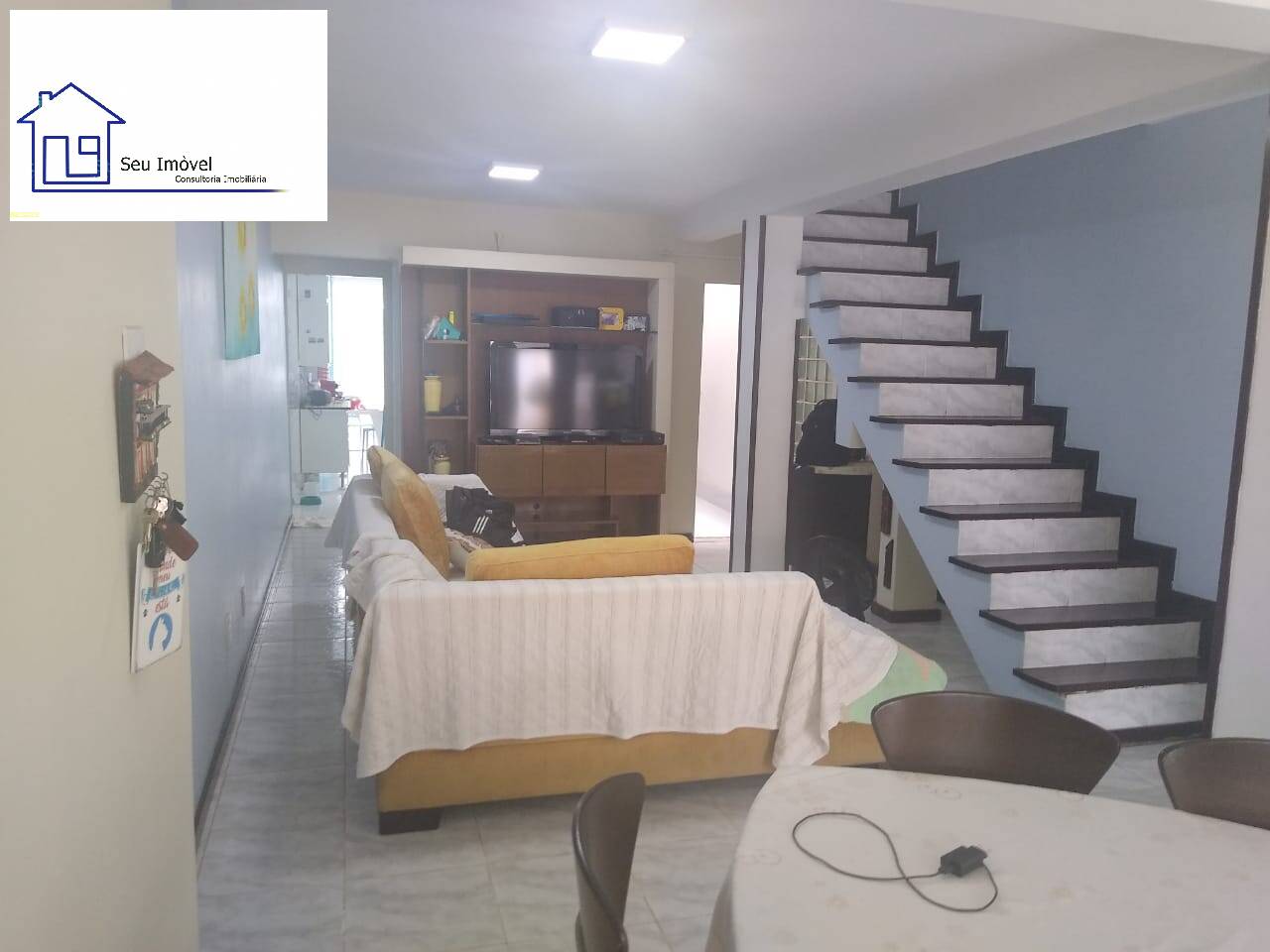 Casa à venda com 2 quartos, 180m² - Foto 1