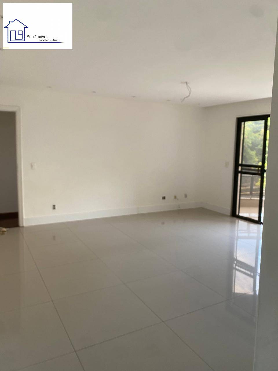 Apartamento à venda com 3 quartos, 138m² - Foto 3