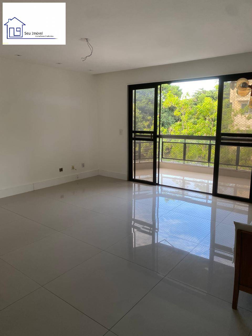 Apartamento à venda com 3 quartos, 138m² - Foto 2