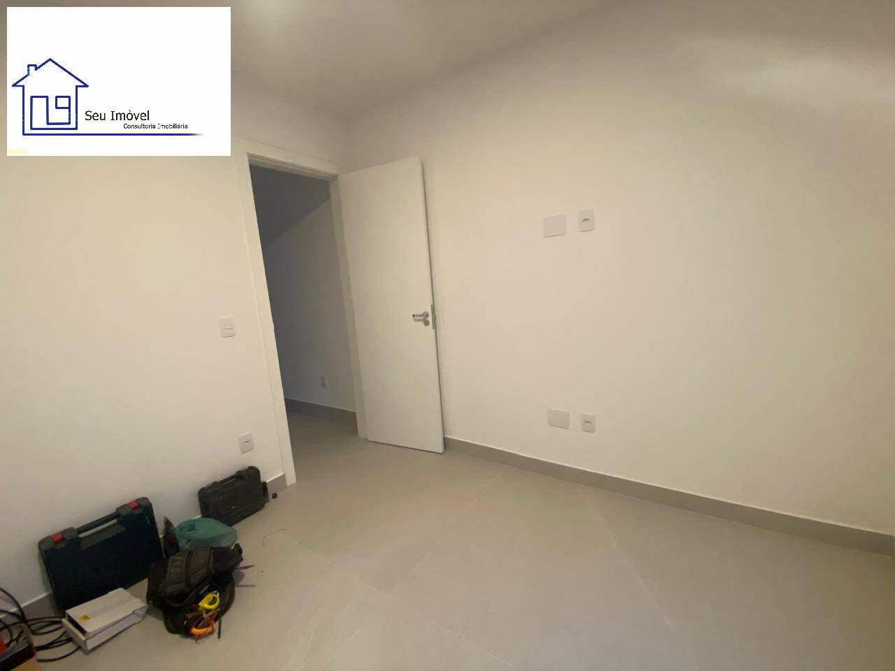 Casa à venda com 4 quartos, 217m² - Foto 11