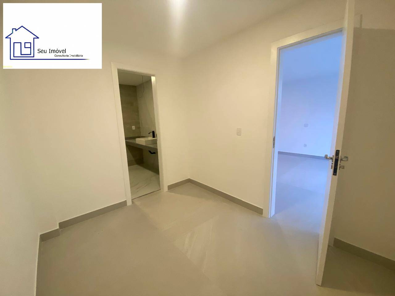 Casa à venda com 4 quartos, 217m² - Foto 17