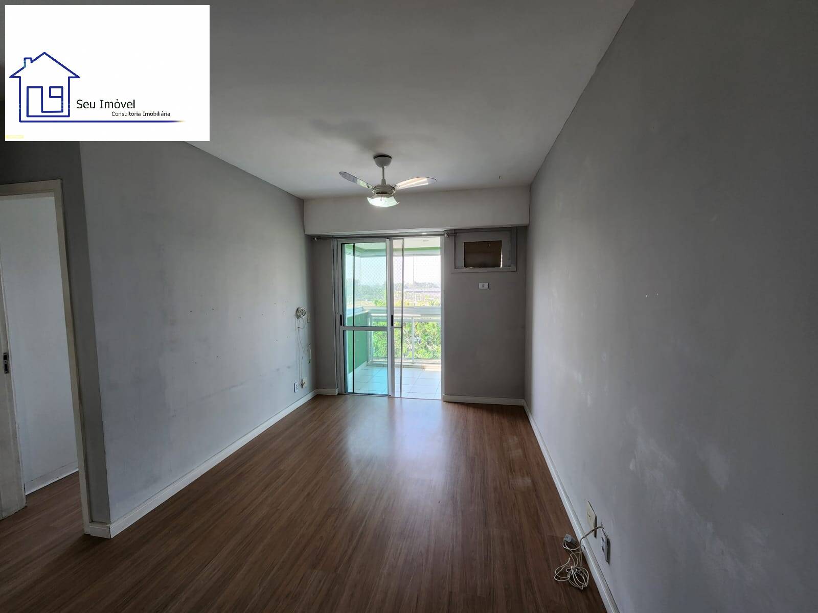 Apartamento à venda com 2 quartos, 63m² - Foto 2