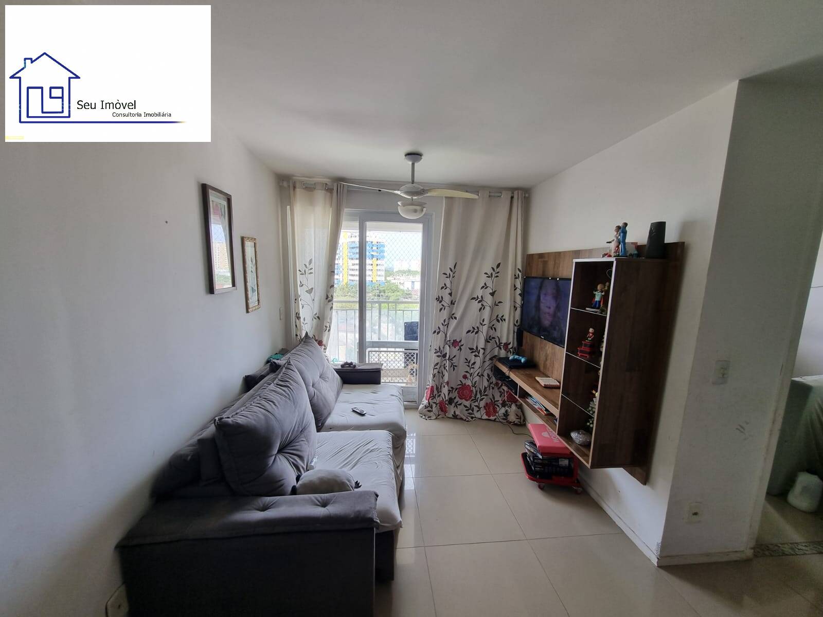 Apartamento à venda com 2 quartos, 64m² - Foto 1