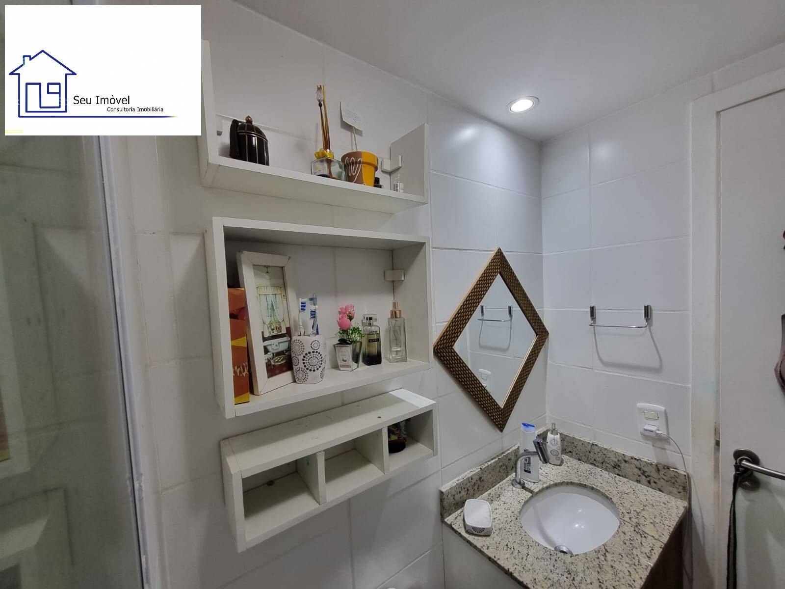 Apartamento à venda com 2 quartos, 64m² - Foto 12