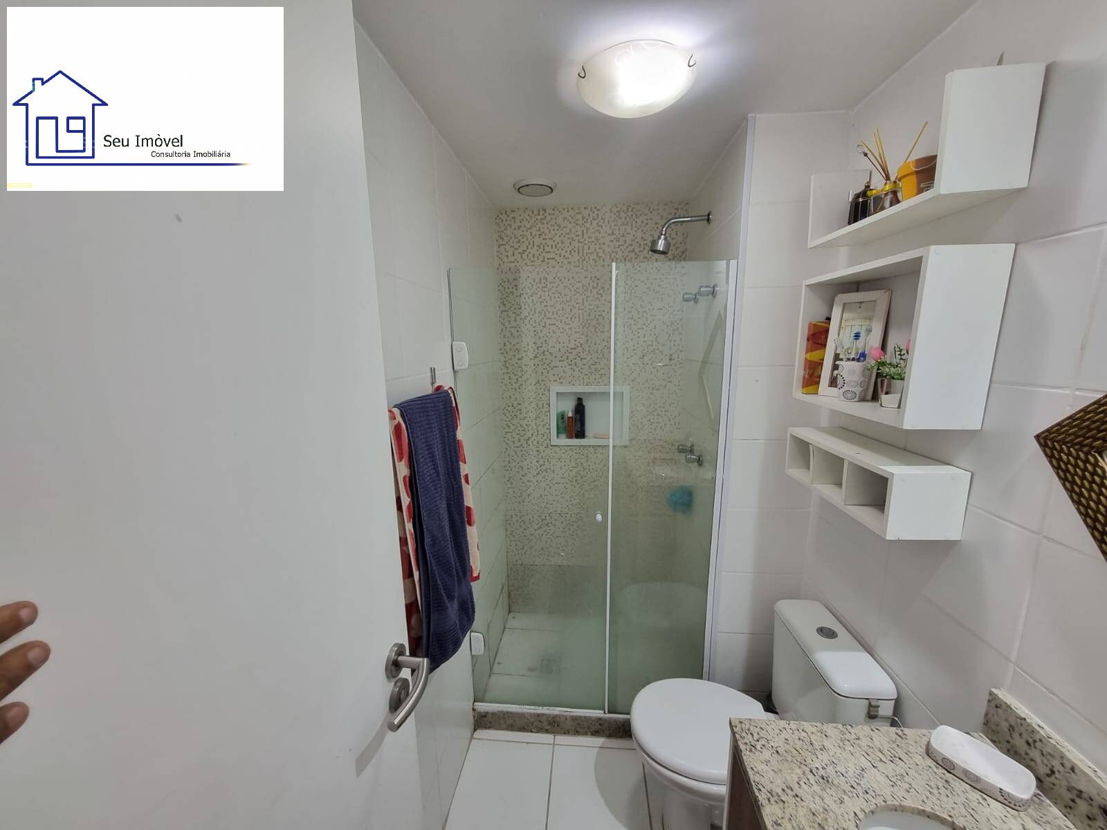 Apartamento à venda com 2 quartos, 64m² - Foto 11