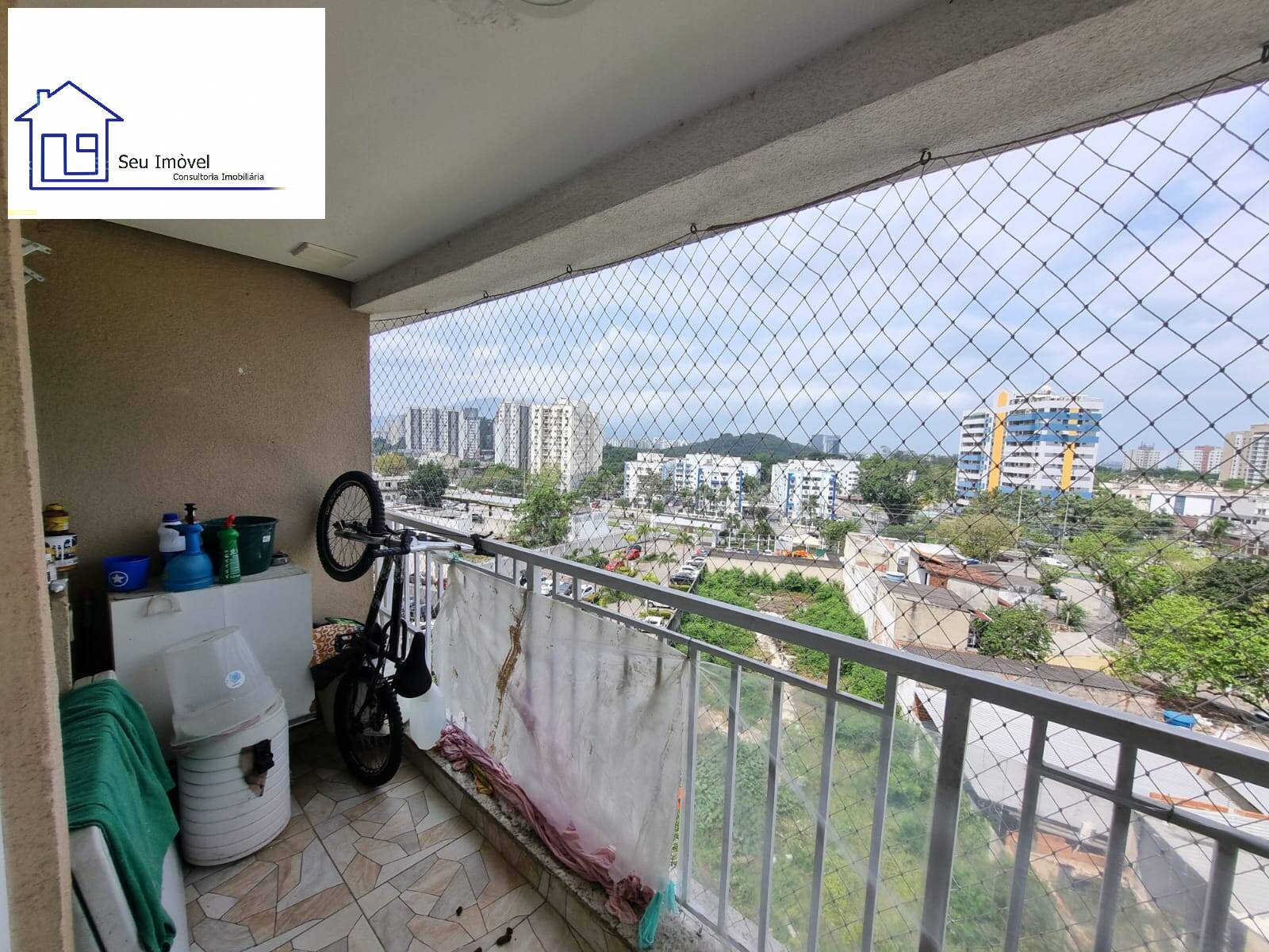 Apartamento à venda com 2 quartos, 64m² - Foto 2