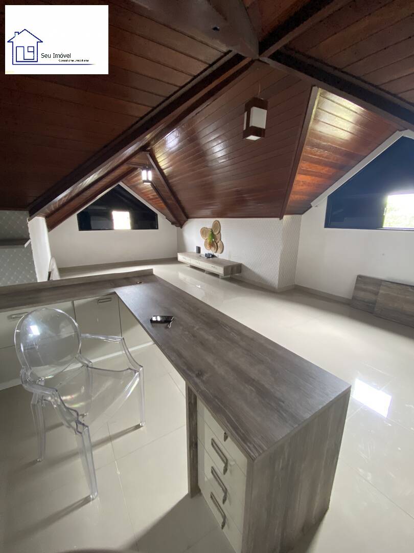 Casa para alugar com 4 quartos, 500m² - Foto 51