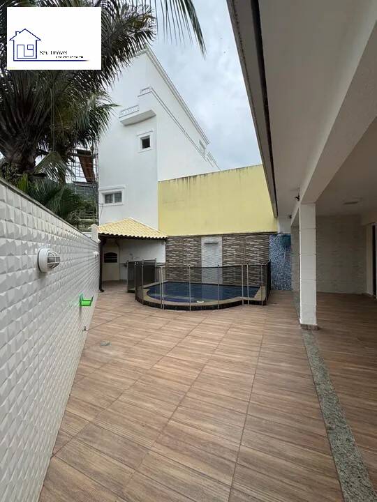 Casa para alugar com 5 quartos, 270m² - Foto 4