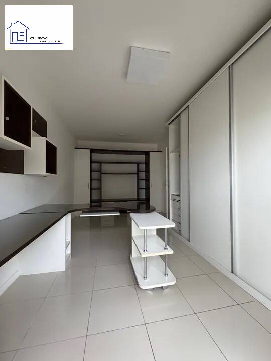 Casa para alugar com 5 quartos, 270m² - Foto 5