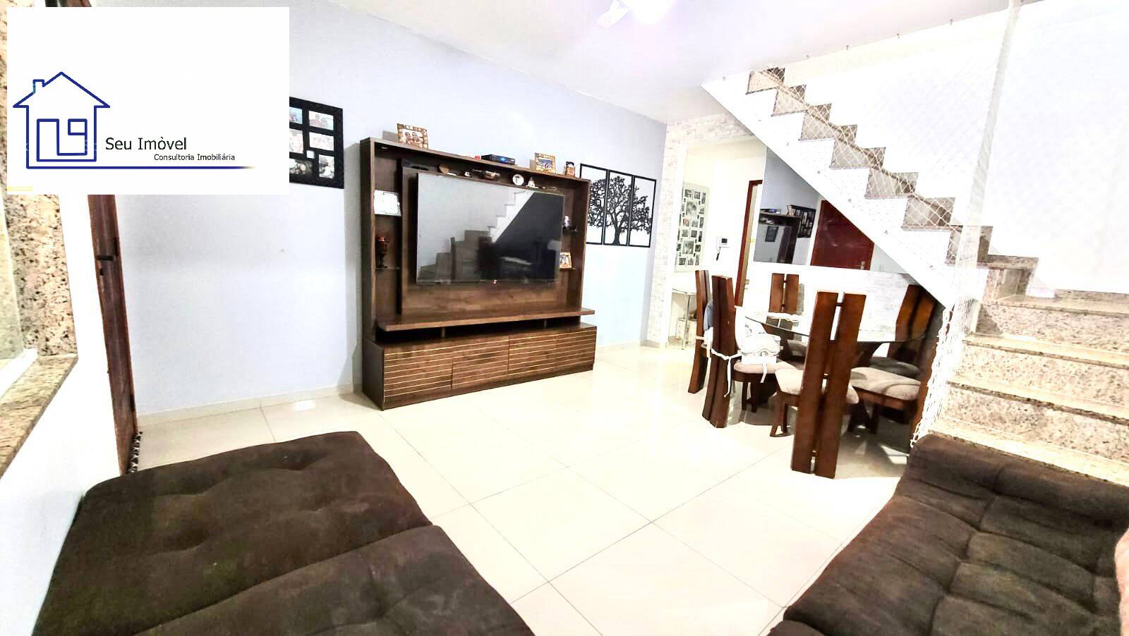 Casa à venda com 2 quartos, 72m² - Foto 1