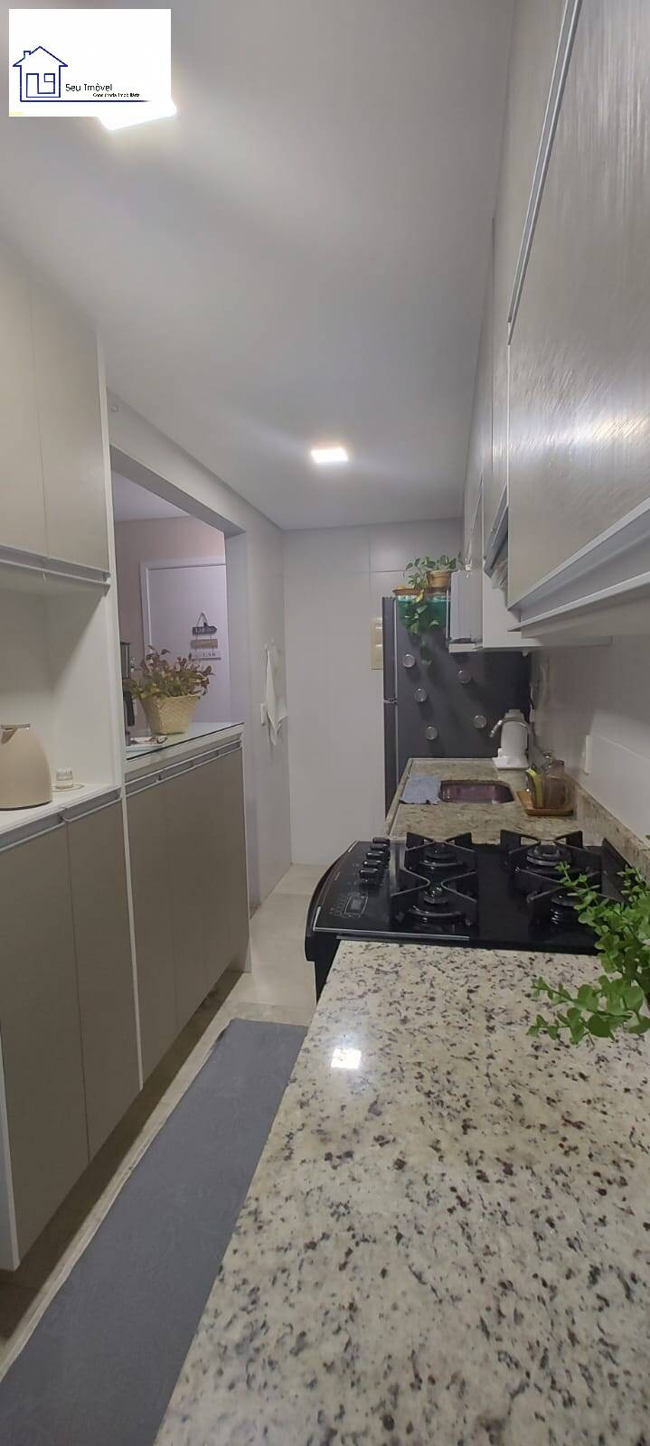 Apartamento à venda com 2 quartos, 64m² - Foto 8