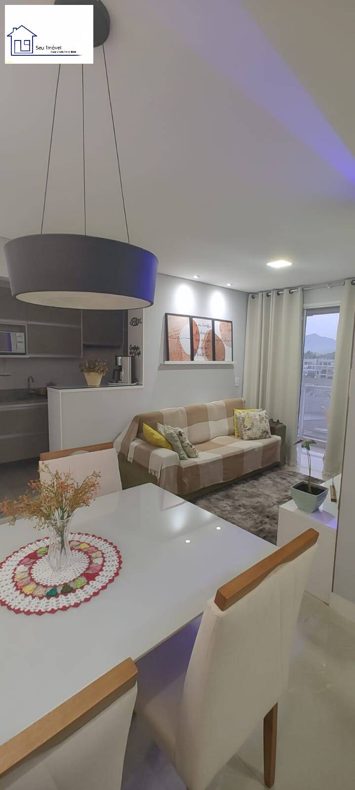 Apartamento à venda com 2 quartos, 64m² - Foto 2