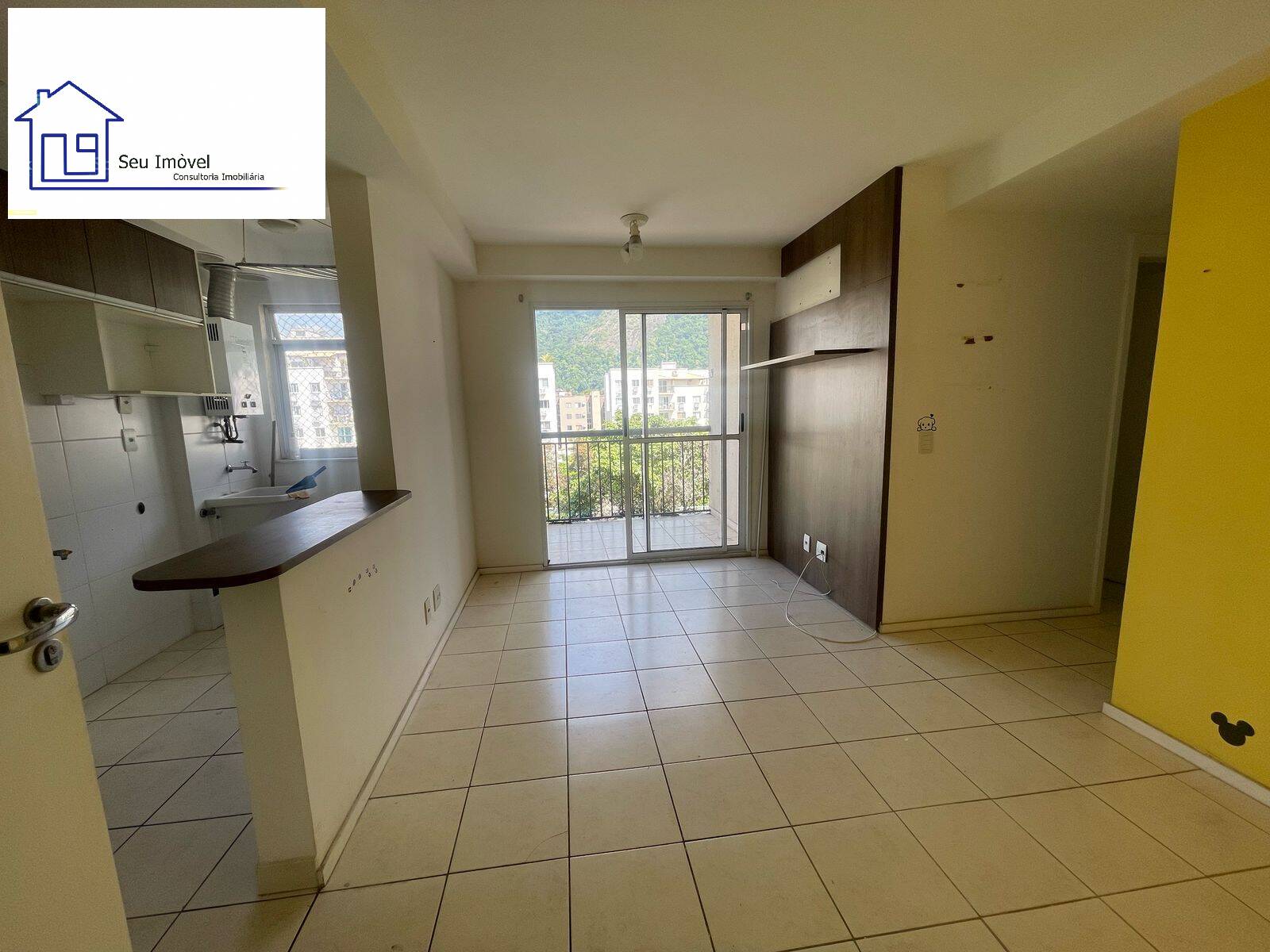 Apartamento à venda com 3 quartos, 67m² - Foto 2